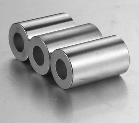 kualitas Magnet Bumi Langka Silinder Besar 0.3mm 0.8mm, Magnet Neodymium N52 Besar pabrik