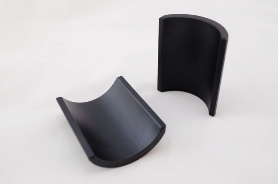 kualitas Kualitas tinggi Y35 Ferrite Arc Magnet Motor Listrik Magnet permanen pabrik