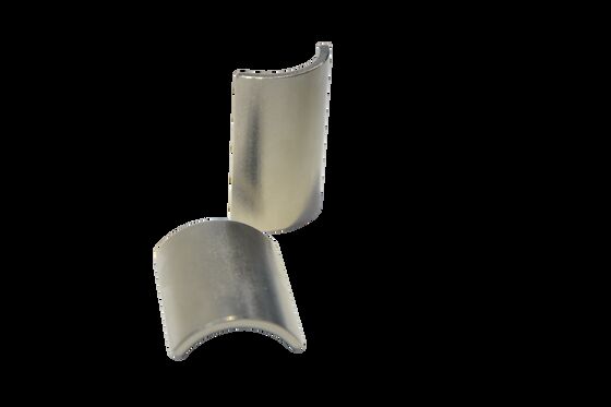 Harga yang pantas Magnet Busur NdFeB Koersivitas 12-35 KOe on line