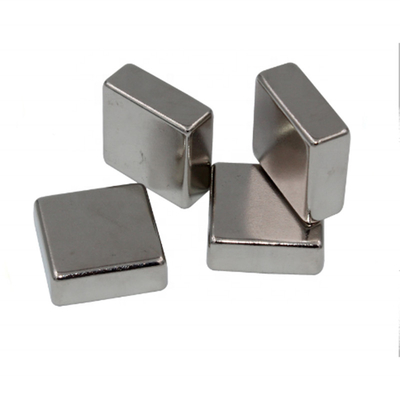 Harga yang pantas Sesuaikan Blok Magnet Neodymium Hitam Epoxy Coated N40 N50 on line