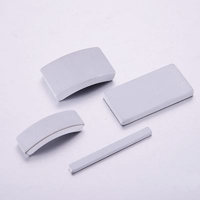 Harga yang pantas N50 Block Neodymium Magnet Permanen Untuk Generator Energi 50Mm * 50Mm * 25Mm on line