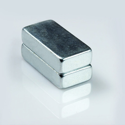 Harga yang pantas N40 Motor Linear Neodymium Magnet Permanen 40X10X10mm ROHS on line